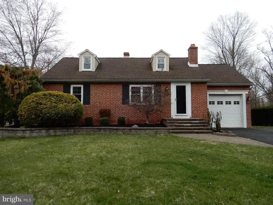 1215 Lower State Rd, North Wales, PA 19454 - #2