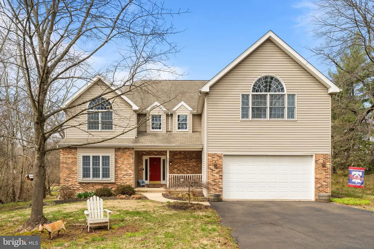 880 Troxel Rd, Lansdale, PA 19446 - #1