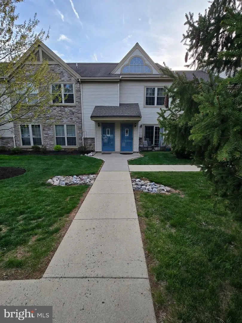 2404 Foxmeadow Cir, Royersford, PA 19468 - #1