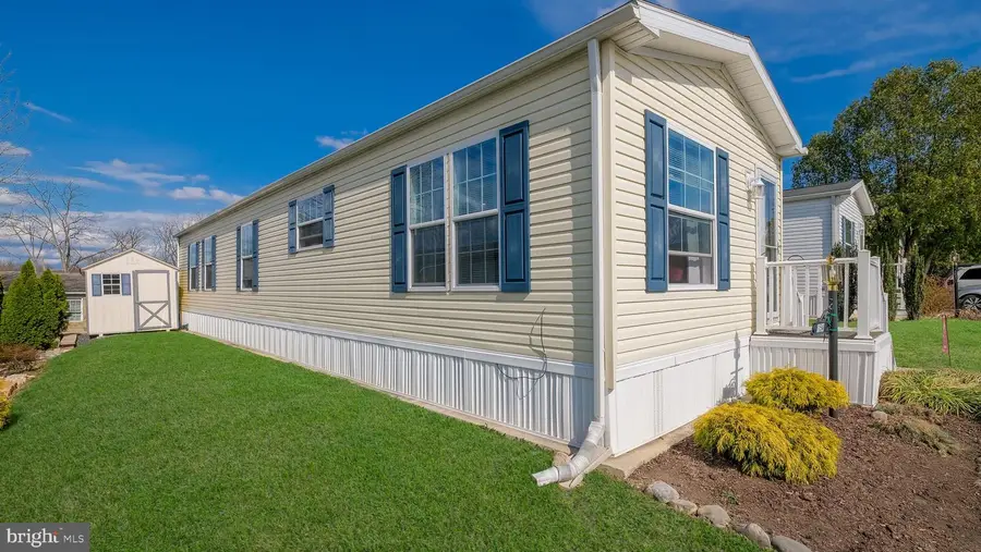 154 Hillside Ct, North Wales, PA 19454 - #2