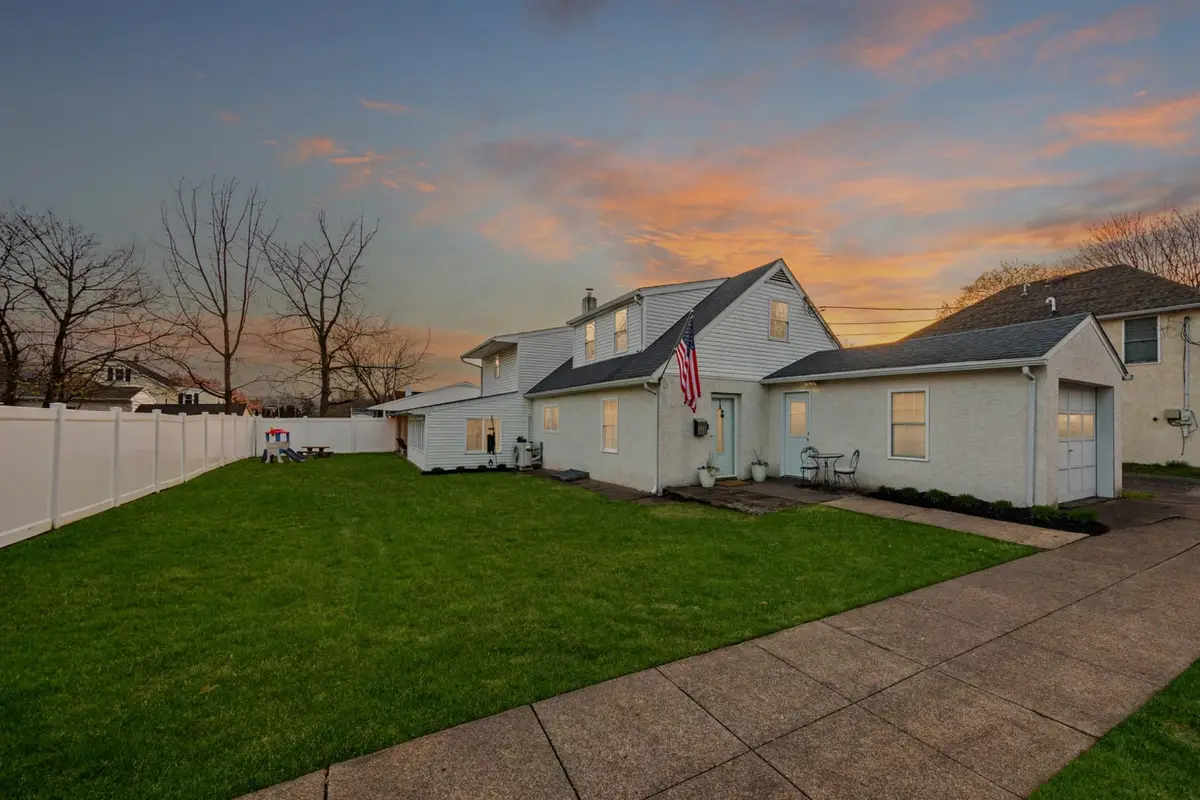 113 Linden St, Pottstown, PA 19464 - #1