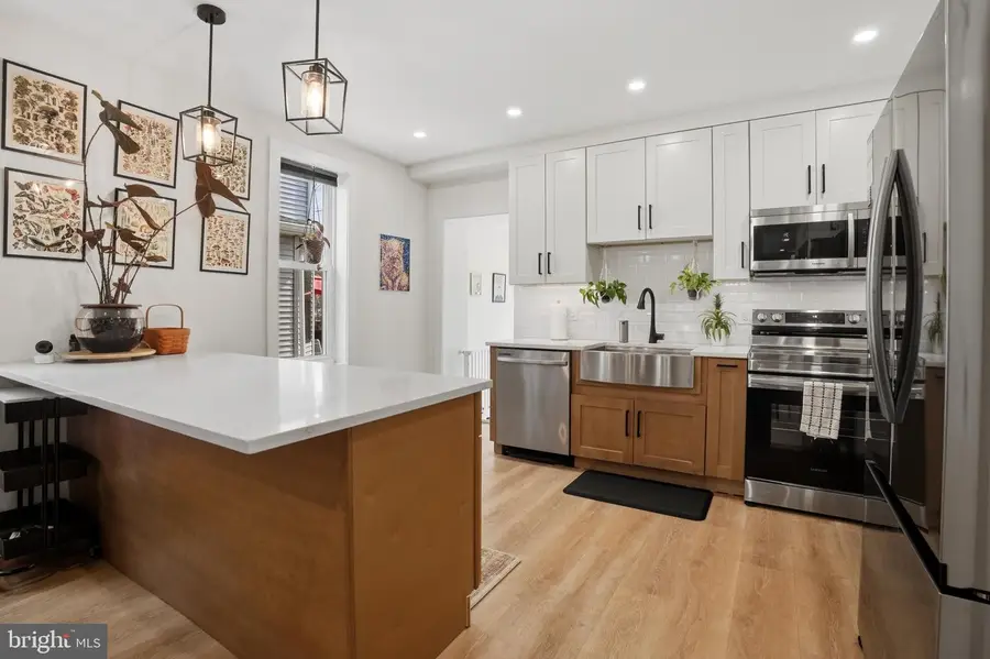 221 Ford St, Conshohocken, PA 19428 - #3