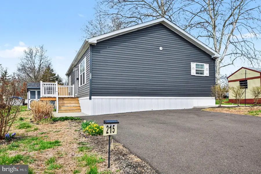 215 Green Hill Dr, Green Lane, PA 18054 - #3