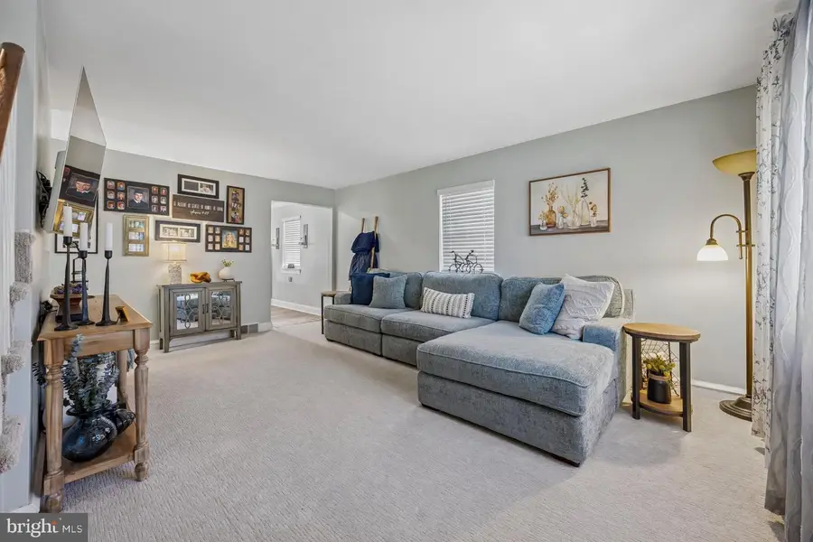 49 Loller Rd, Hatboro, PA 19040 - #3