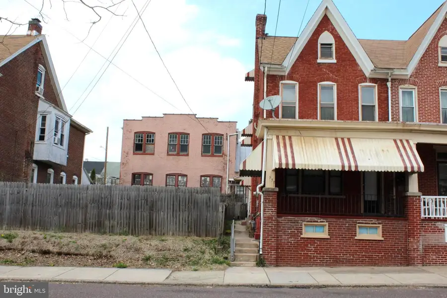 557 Lincoln Ave, Pottstown, PA 19464 - #2