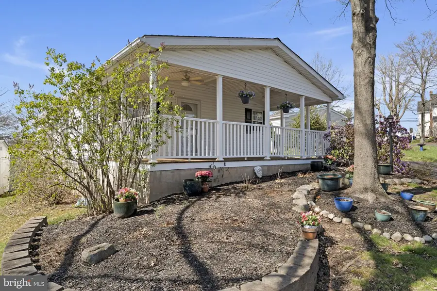 442 Manor House Ln, Souderton, PA 18964 - #2