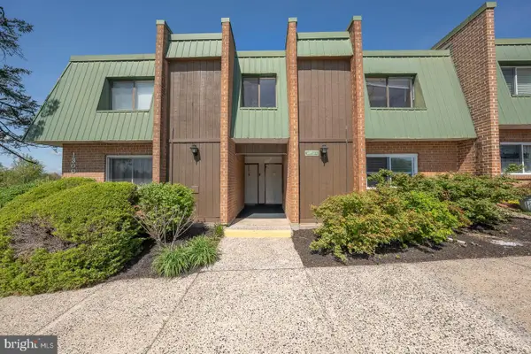 1310 Meadowview Ln, MONT CLARE, PA 19453