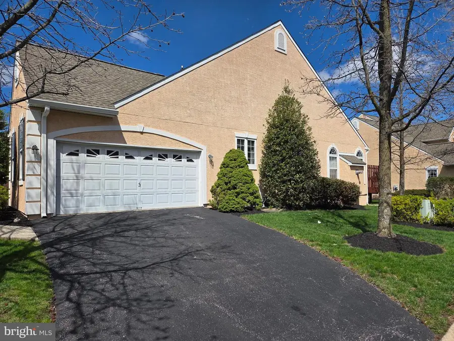 84 Wheatsheaf Ln, Norristown, PA 19403 - #3