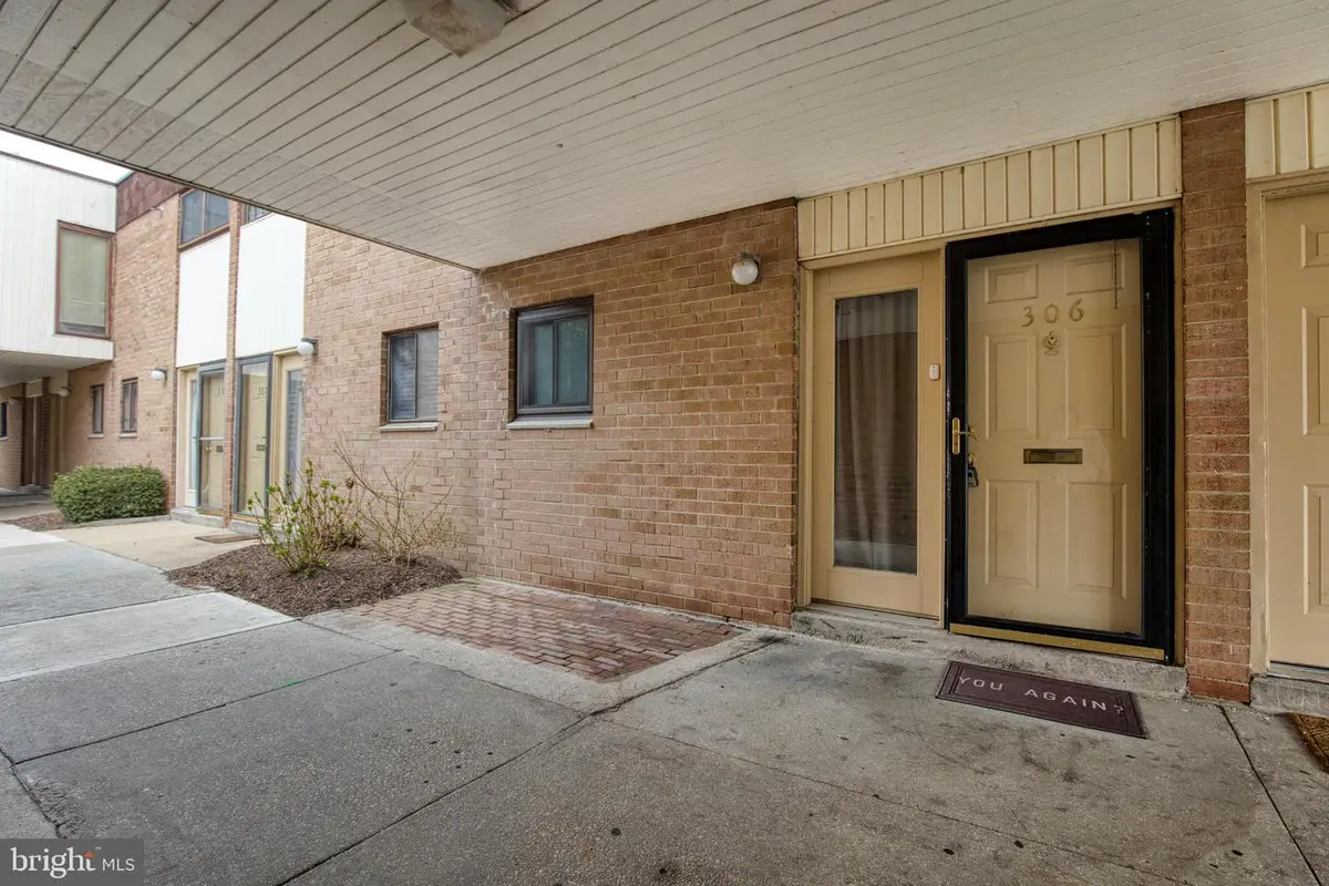 306 Centre Ave, Jeffersonville, PA 19403 - #1