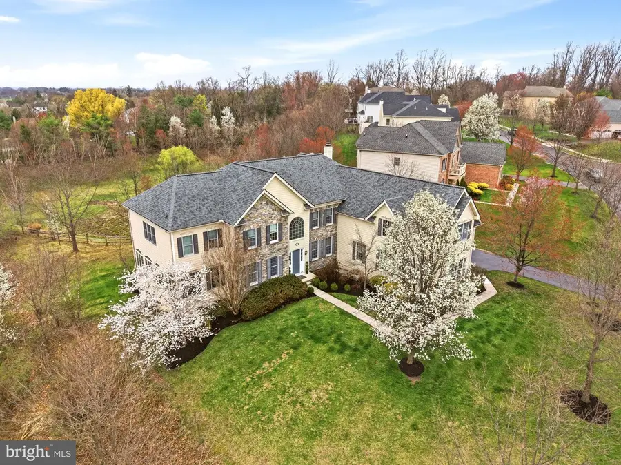 9 Goldfinch Cir, Phoenixville, PA 19460 - #2