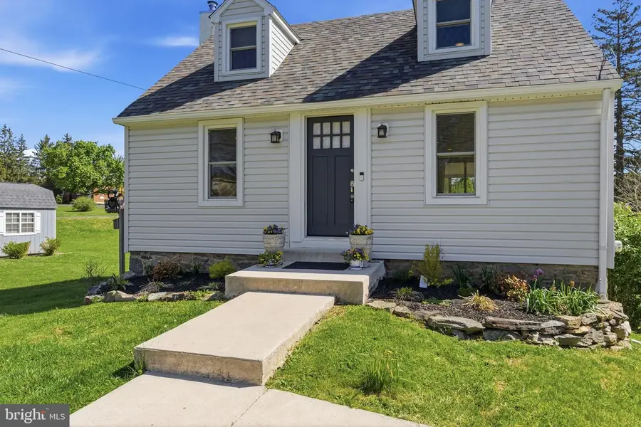 18 Perkiomen Ave, Schwenksville, PA 19473 - #2