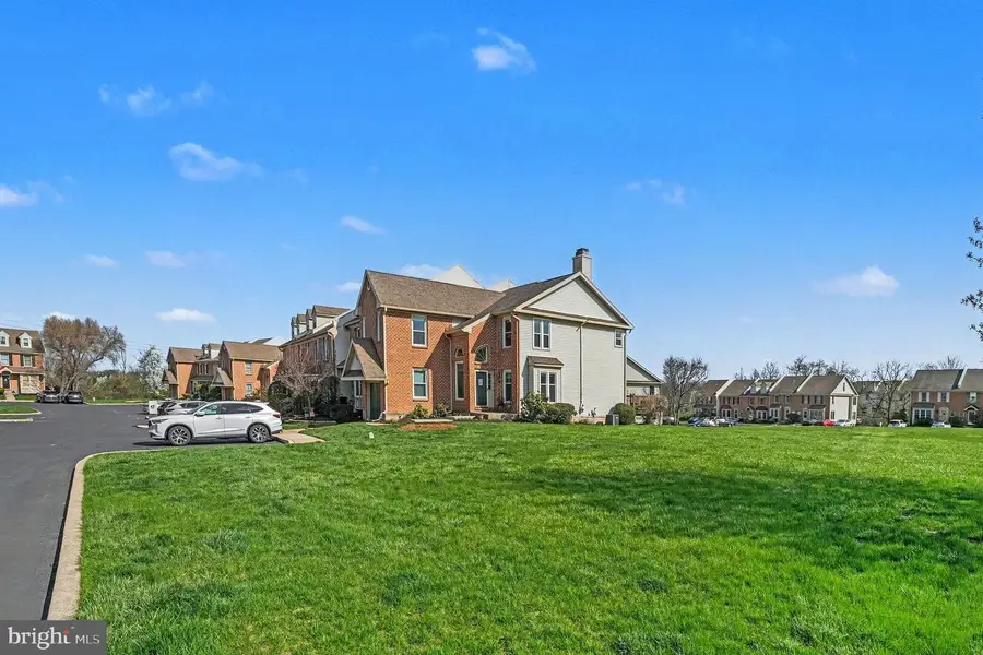 468 Amherst Ct, Harleysville, PA 19438 - #2