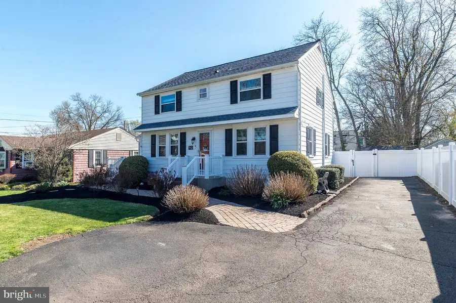 712 E Hancock St, Lansdale, PA 19446 - #3