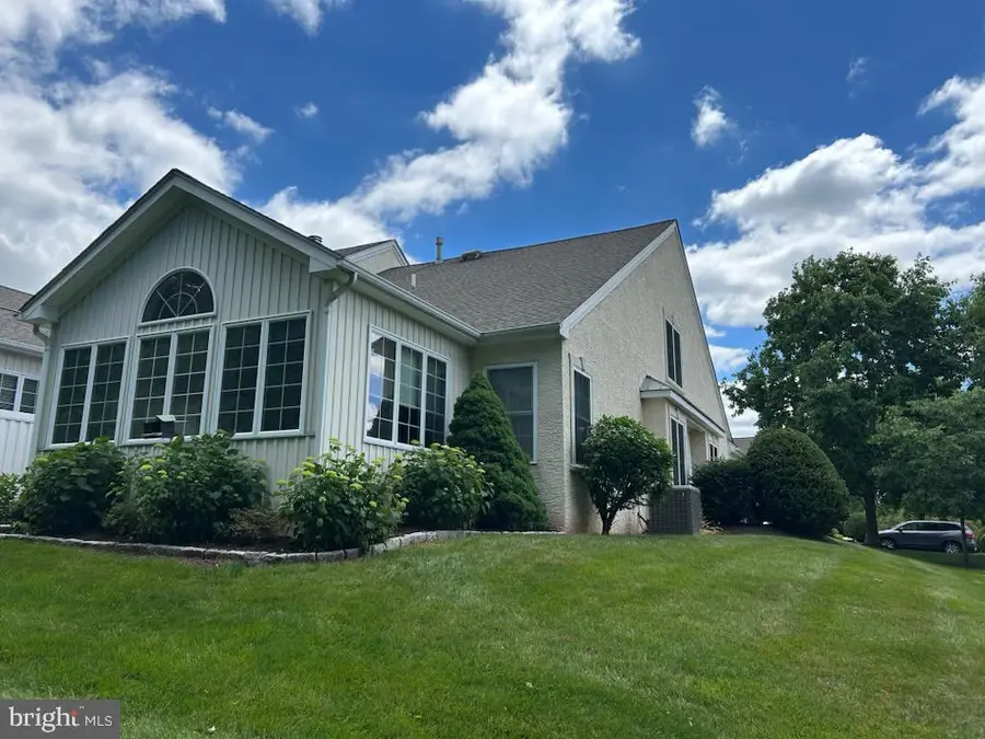377 Brittany Ct, Souderton, PA 18964 - #2