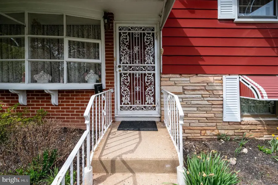 125 E 1st Ave, Trappe, PA 19426 - #2
