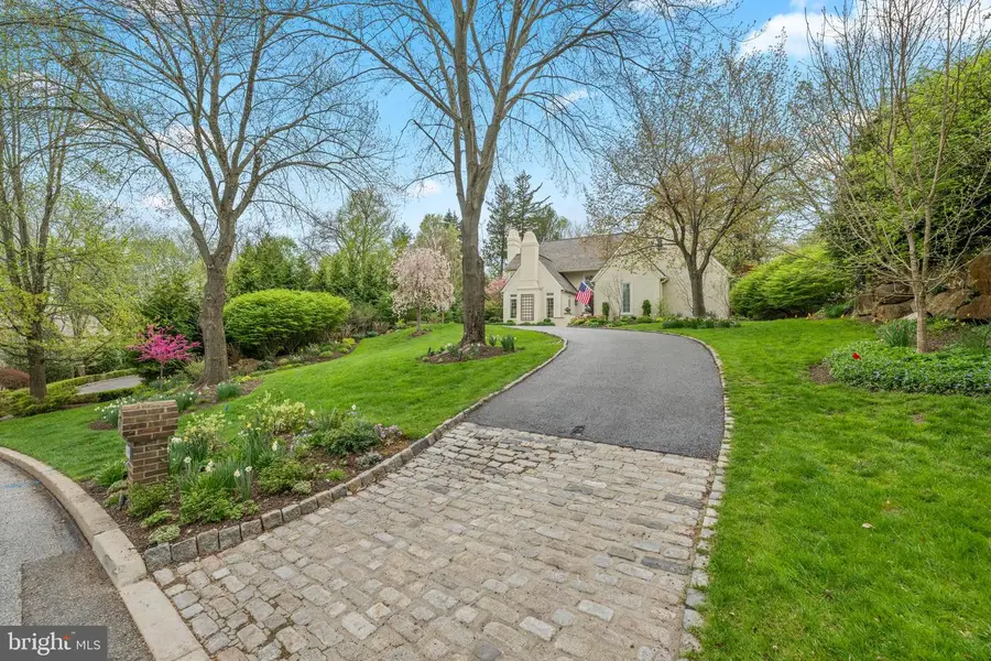 1220 Denbigh Ln, Wayne, PA 19087 - #2