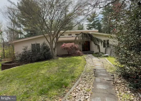 1301 Bobarn Dr, PENN VALLEY, PA 19072