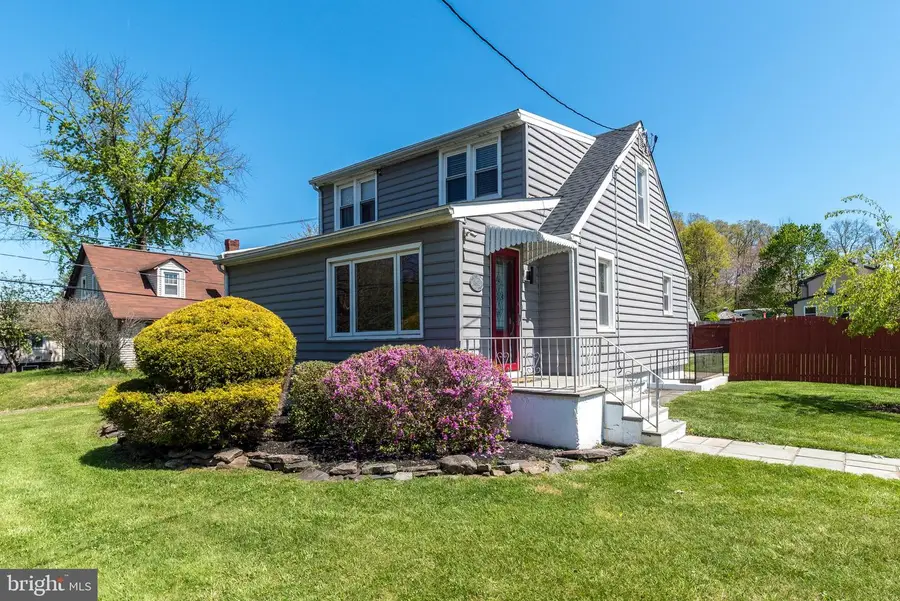 1605 N Line St, Lansdale, PA 19446 - #3