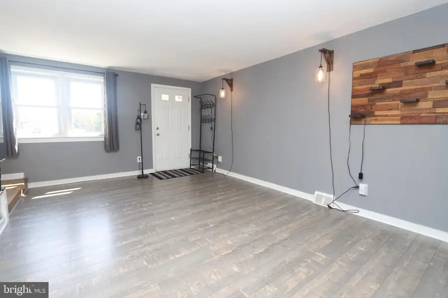 1012 Wells St, Conshohocken, PA 19428 - #3