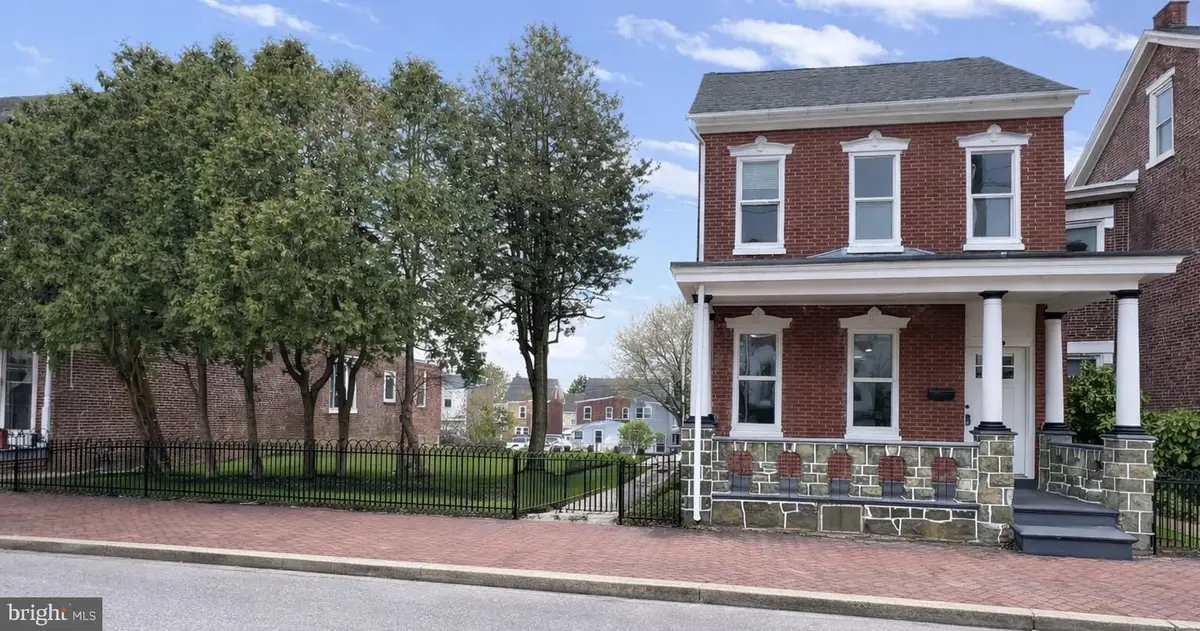 26 E 5th St, Pottstown, PA 19464 - #1