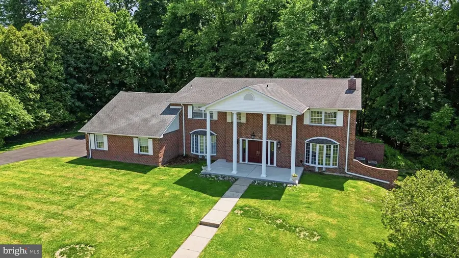 1840 Nicholas Dr, Huntingdon Valley, PA 19006 - #2
