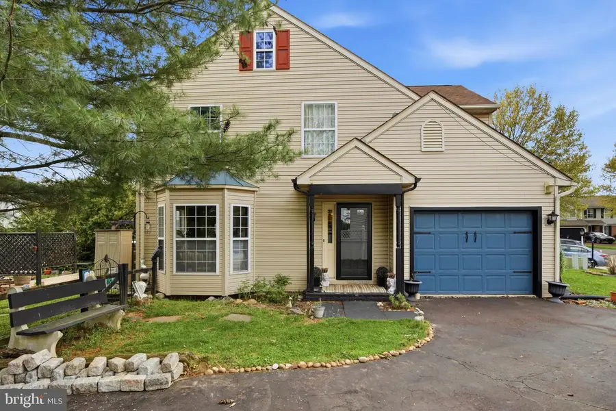 136 Packham Ct, Telford, PA 18969 - #2