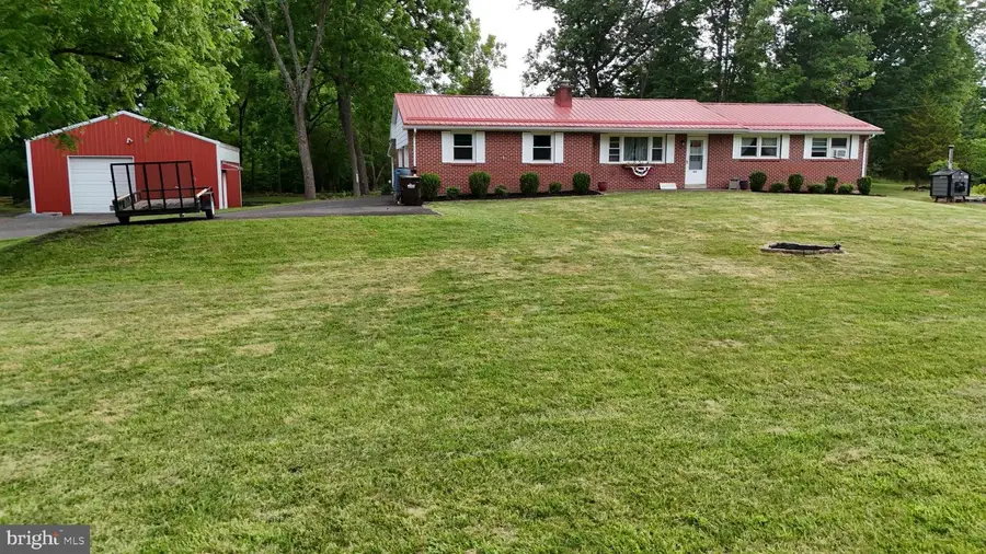 504 Green St, Green Lane, PA 18054 - #2