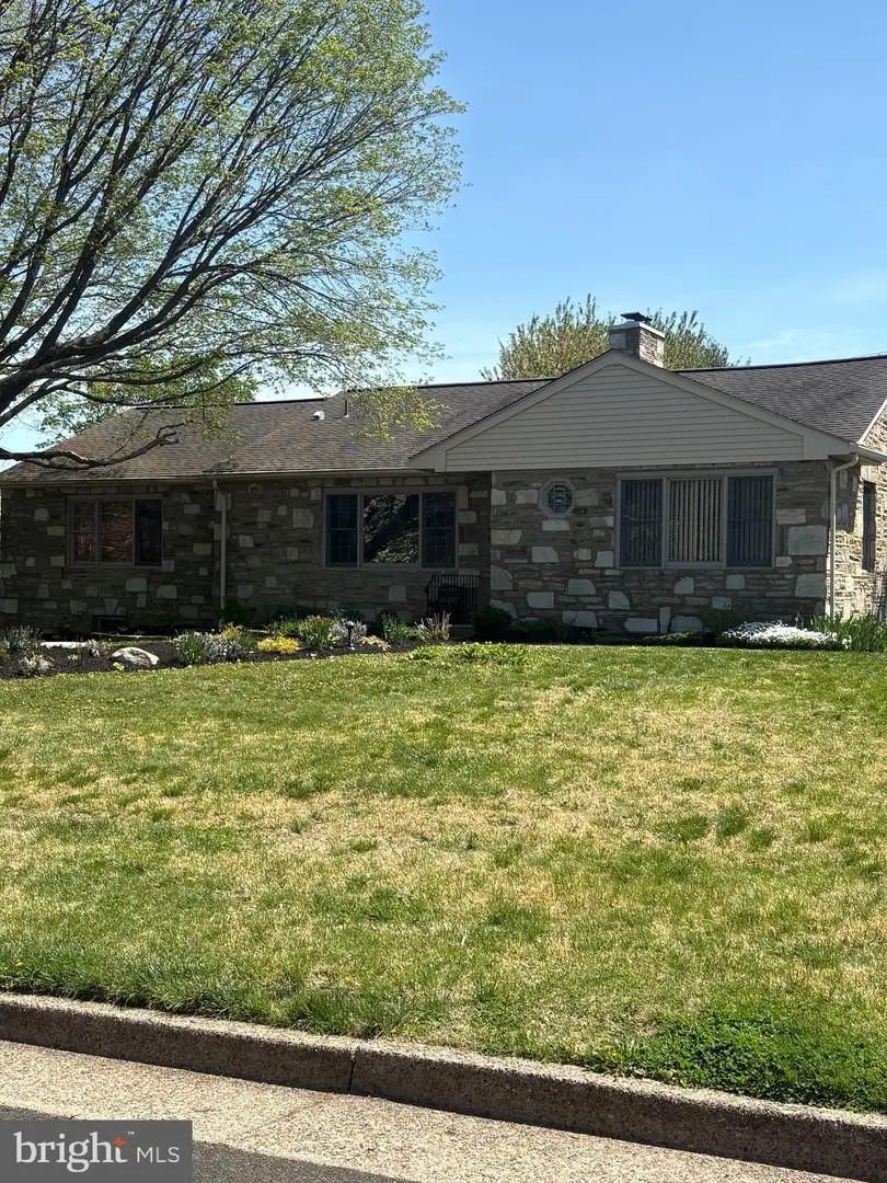 1259 Glenbrook Rd, Huntingdon Valley, PA 19006 - #2