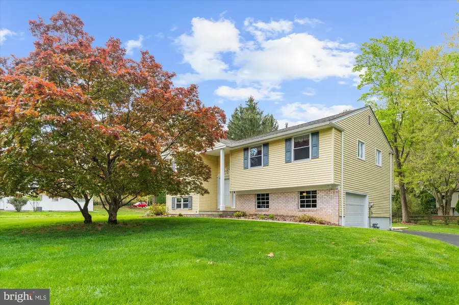 101 Village Dr, North Wales, PA 19454 - #2