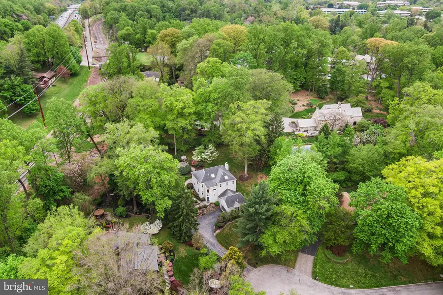 2114 Greenbrier Dr, Villanova, PA 19085 - #3