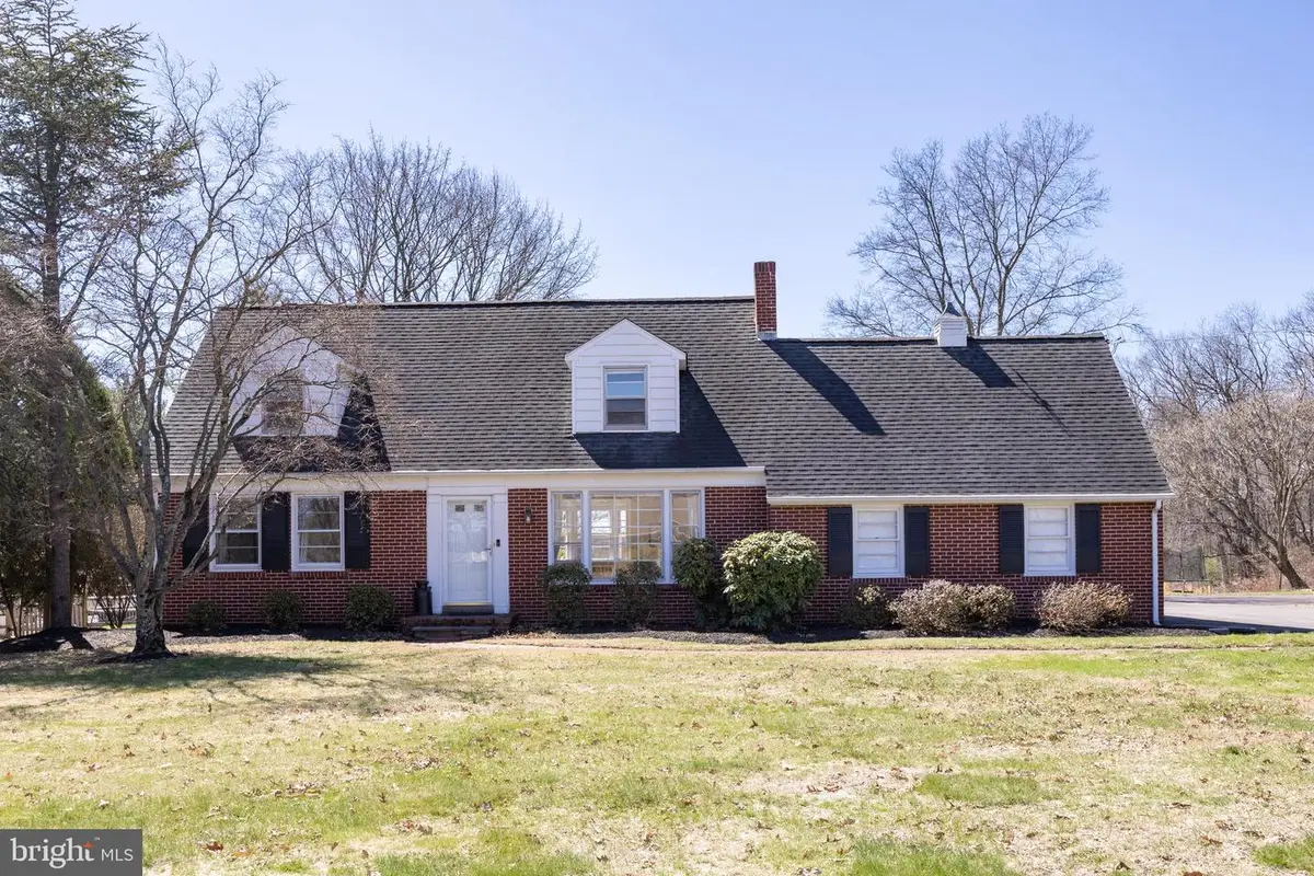 382 Oak Dr, Harleysville, PA 19438 - #1