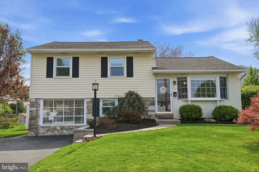 600 Bryant Ln, Hatboro, PA 19040 - #2
