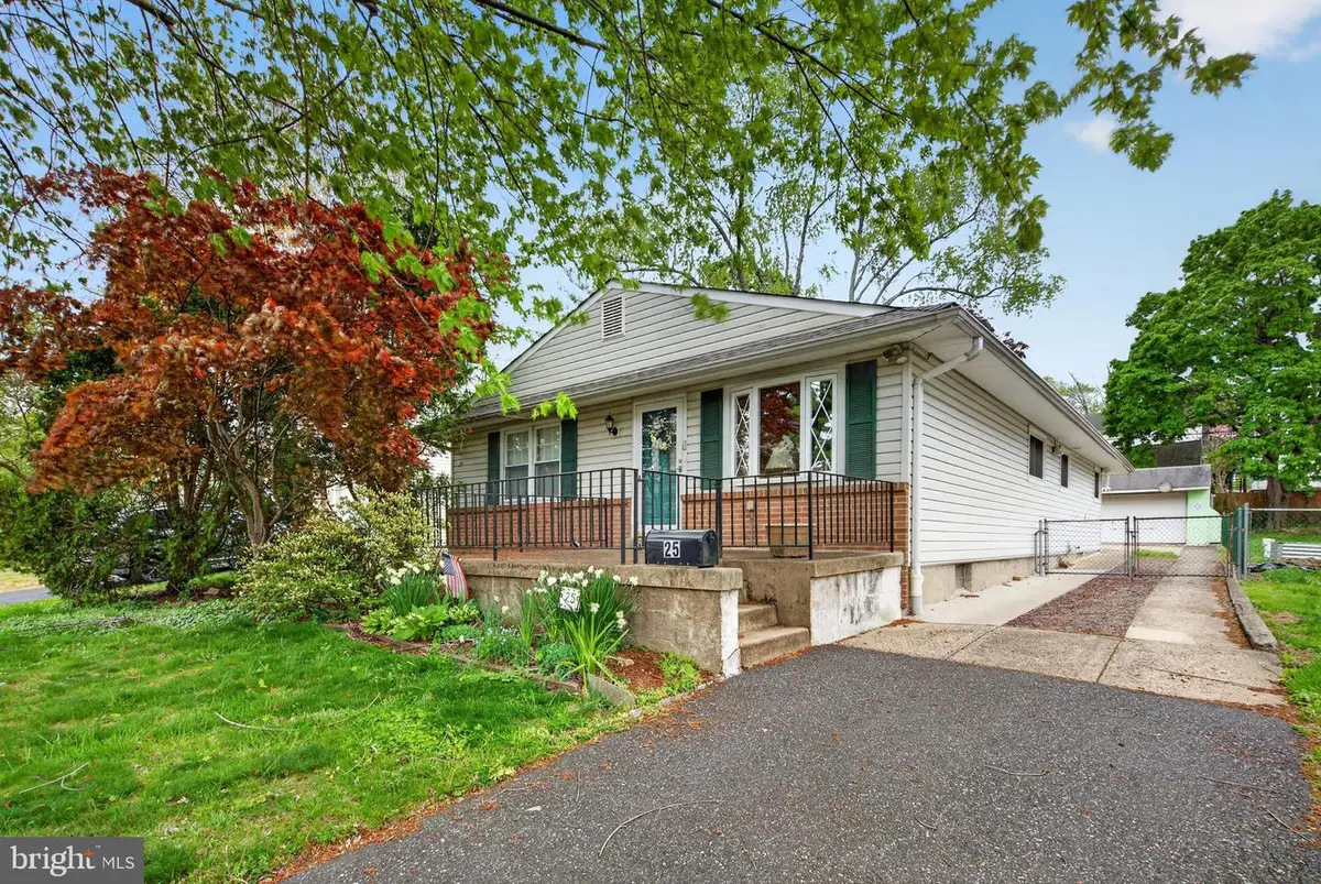 25 Church St, Willow Grove, PA 19090 - #1