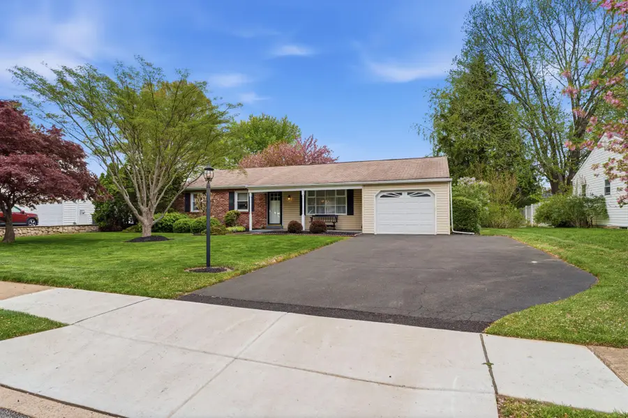 226 Silvestri Dr, Hatboro, PA 19040 - #2