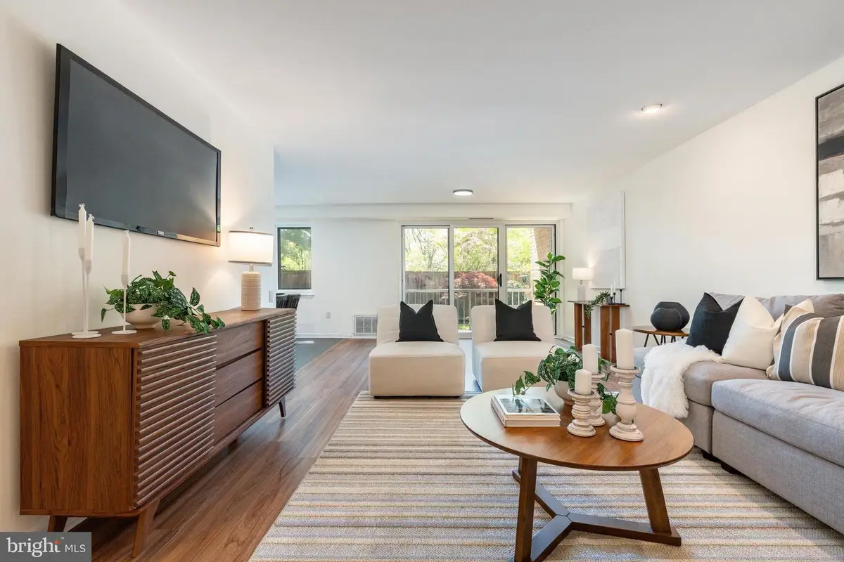 1640 Oakwood Dr #w103, Penn Valley, PA 19072 - #1