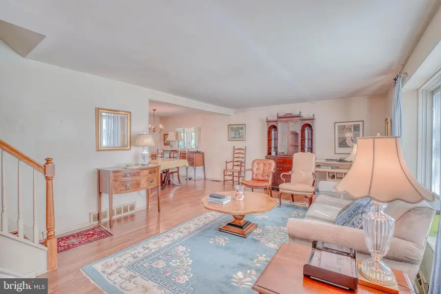 407 Keats Rd, Huntingdon Valley, PA 19006 - #3