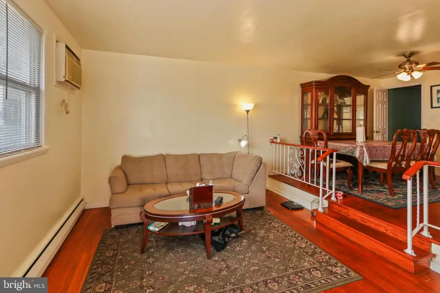 418 Jefferson St, Lansdale, PA 19446 - #2