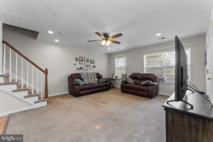 2058 Berkeley Dr #m45, Pennsburg, PA 18073 - #3