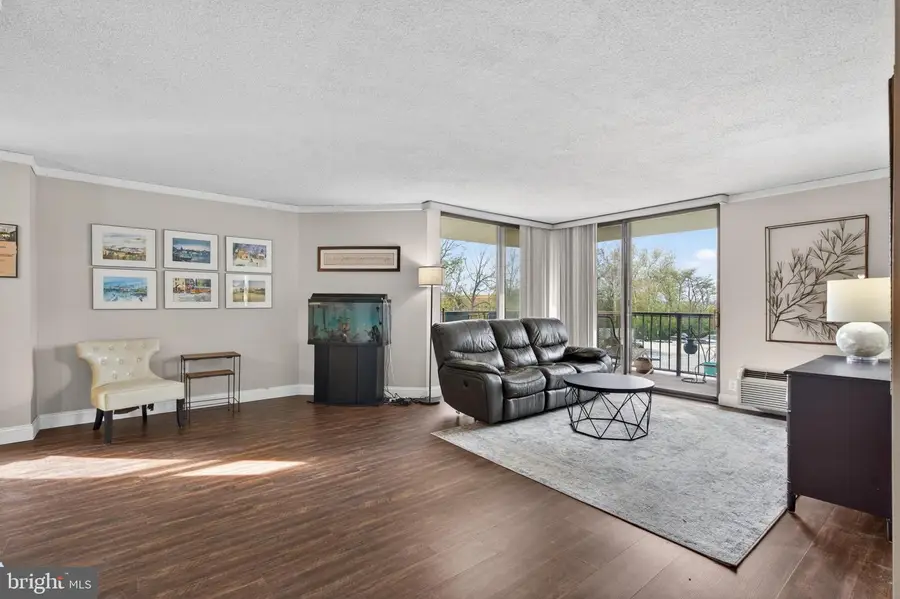 666 W Germantown Pike #2213, Plymouth Meeting, PA 19462 - #2