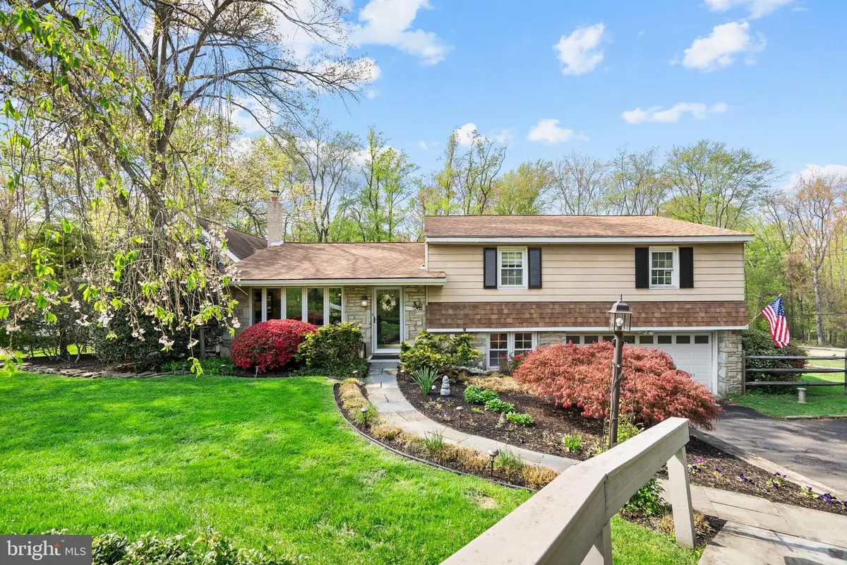 139 Greenwood Dr, Willow Grove, PA 19090 - #1