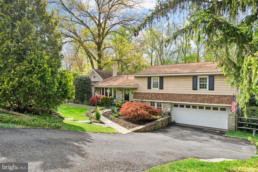 139 Greenwood Dr, Willow Grove, PA 19090 - #3