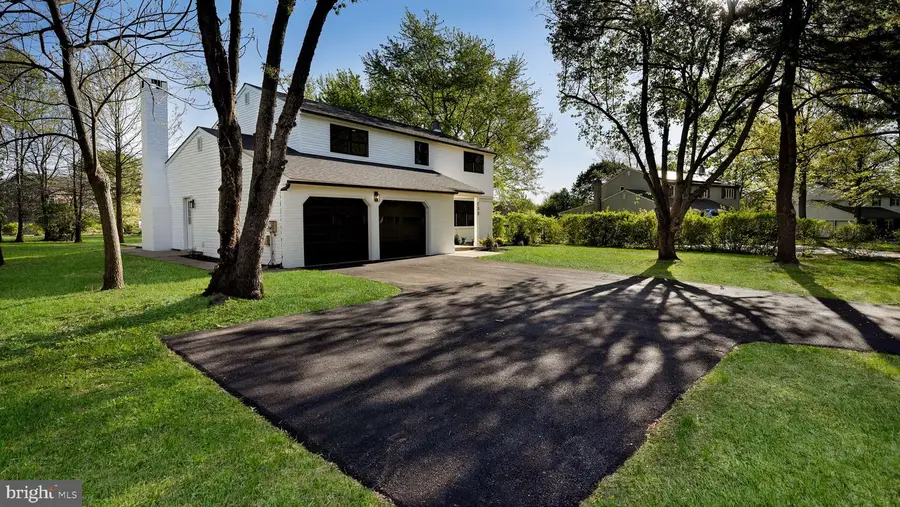 258 Hawthorne Cir, North Wales, PA 19454 - #3