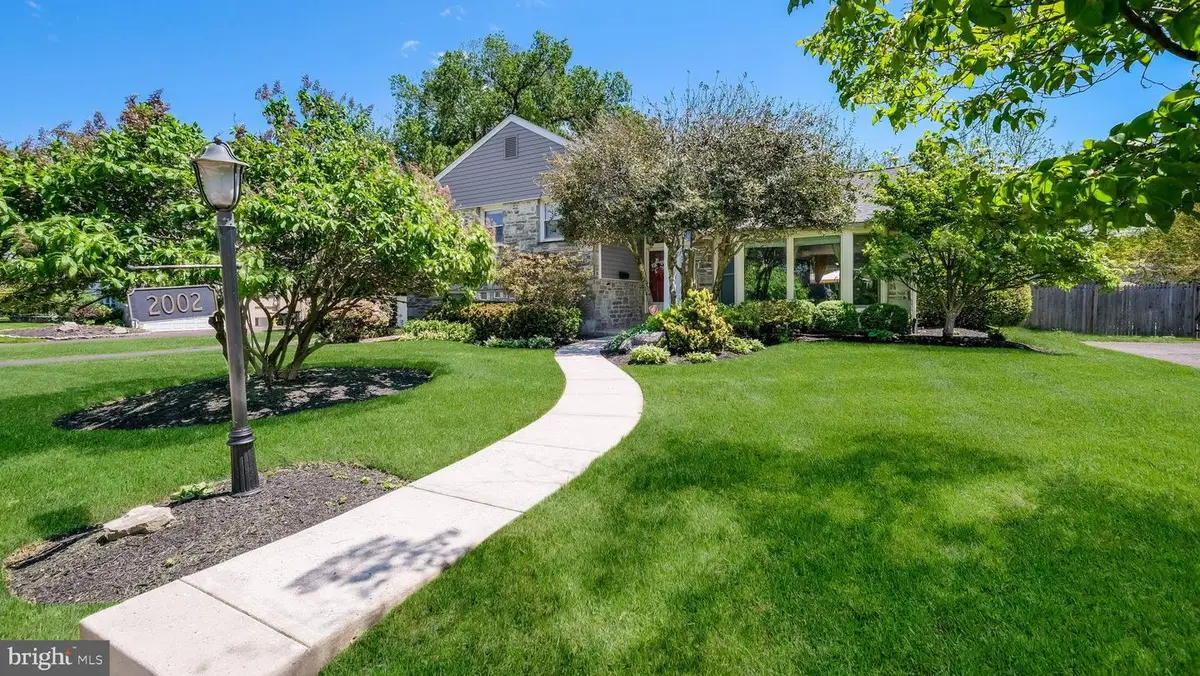 2002 Lantern Ln, Oreland, PA 19075 - #1
