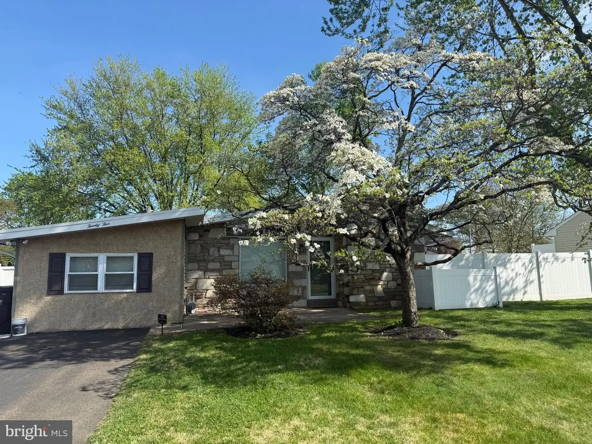 25 Maple Ave, Hatboro, PA 19040 - #1