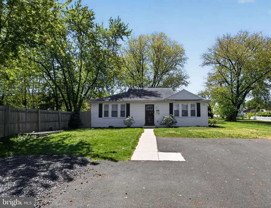 2646 Jenkintown Rd, Glenside, PA 19038 - #3