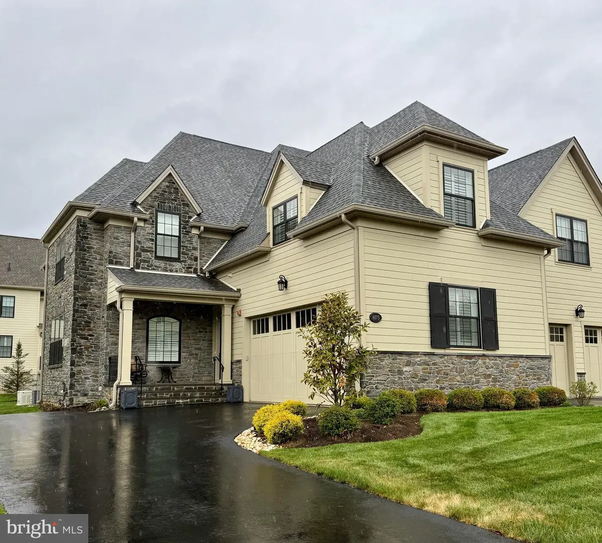 6075 Creekside Dr, Flourtown, PA 19031 - #1