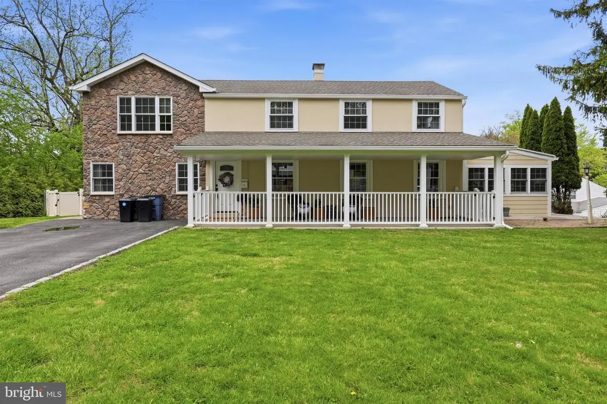2197 Lantern Ln, Lafayette Hill, PA 19444 - #1