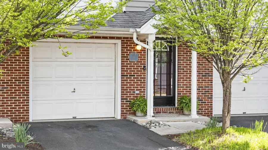 16 Cameron Ct, Royersford, PA 19468 - #2