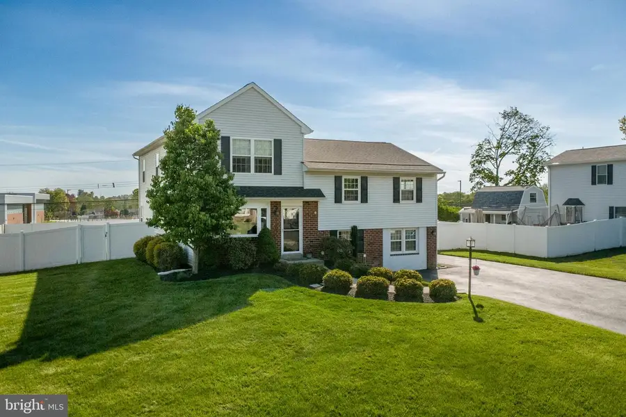225 Arundel Ave, Horsham, PA 19044 - #2