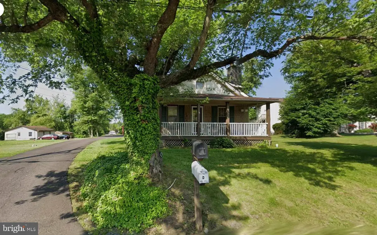 3017 Main St, Green Lane, PA 18054 - #1